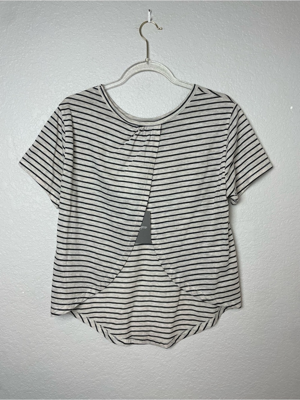 Bnwt! By Corpus Striped Short Sleeve Crew Tee in Charcoal & Cream Size M